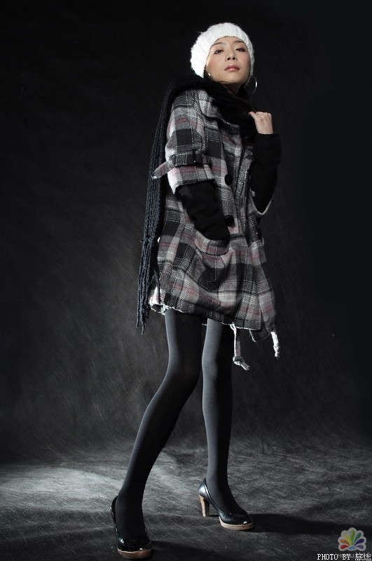 Photoshop巧妙合成MM艺术照
