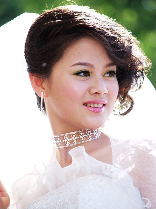 Photoshop为婚片mm磨皮美白教程 全福编程网