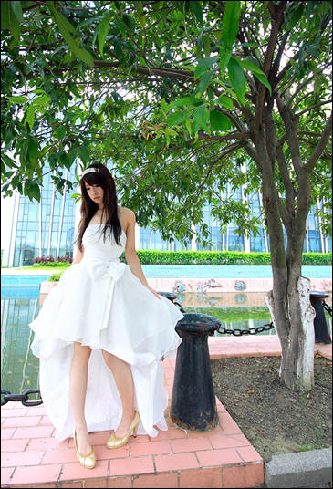 处理美女短裙婚纱数码照