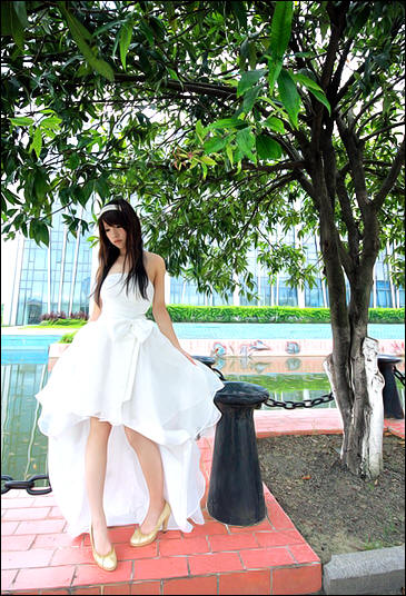 处理美女短裙婚纱数码照